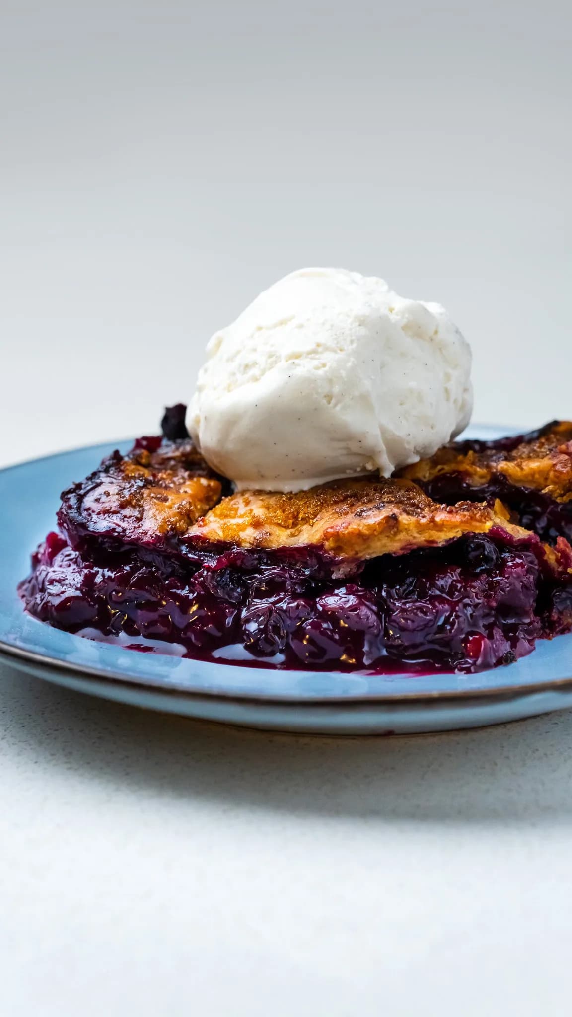 Picture for Blueberry Pie with Vanilla Ice Cream